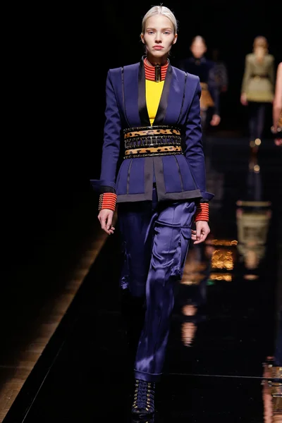 Look 33